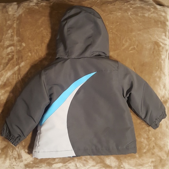 2 in 1 Reversible Toddler Boy Jacket 12 months. - Picture 4 of 4